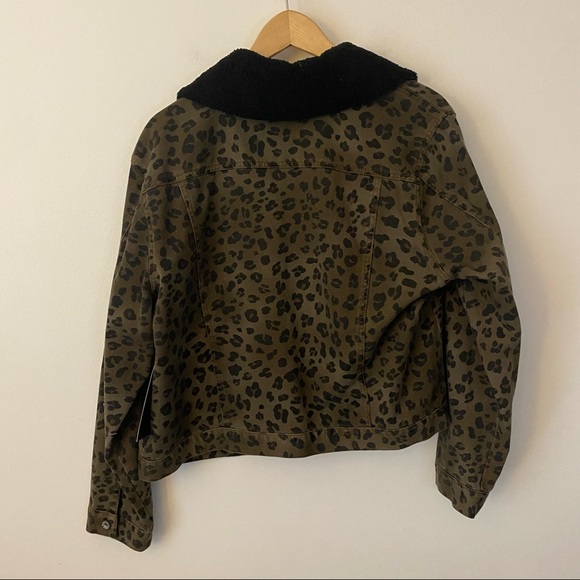 NWT Rock & Republic | Green Leopard Jean Jacket - Picture 10 of 12